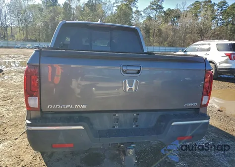 2020 Honda Ridgeline Rtl z USA, uszkodzony, nr VIN 5FPYK3F74LB002446